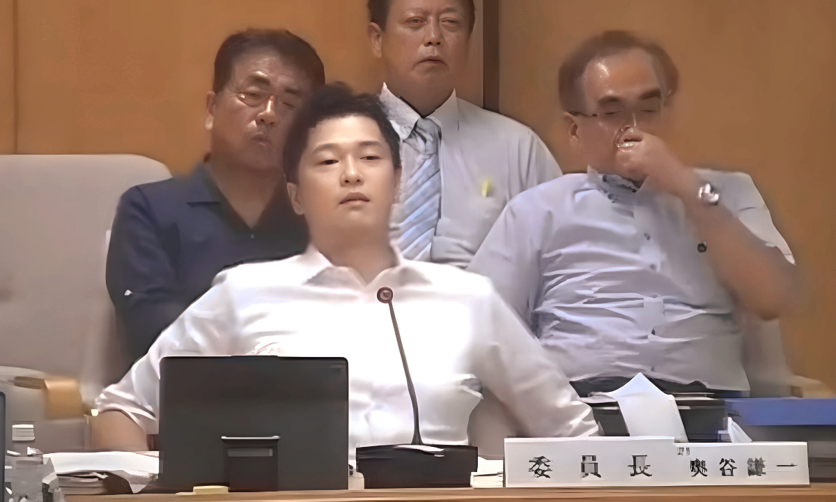 奥谷謙一委員長